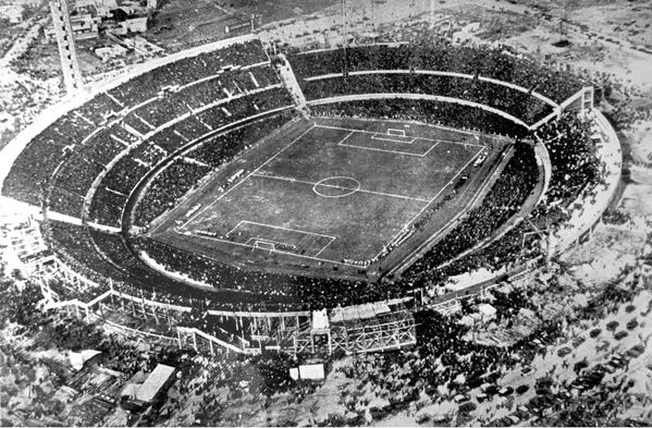Vista aérea del Estadio Centenario, Montevideo, Uruguay, en 1930 - Sputnik Mundo