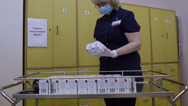 Avifavir, medicamento producido en Rusia para combatir el coronavirus - Sputnik Mundo