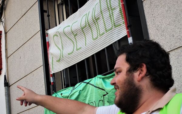 Protesta ante el desahucio de un piso en Vallecas, barrio del sur de Madrid - Sputnik Mundo