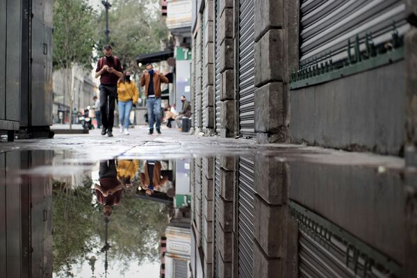 Una de las calles que conducen al zócalo de la Ciudad de México - Sputnik Mundo