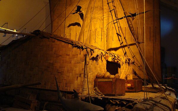  La balsa Kon-Tiki exhibida en el Museo de Oslo, Noruega - Sputnik Mundo