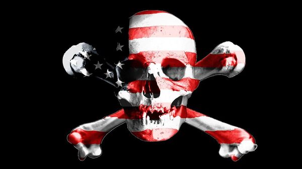 La bandera pirata y la bandera de EEUU - Sputnik Mundo