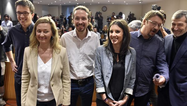 Victoria Rosell (primera a la izquierda) junto a otros líderes de Podemos - Sputnik Mundo