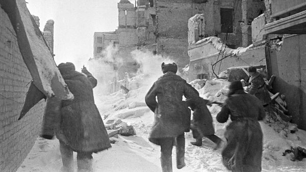 Militares rusos durante la Batalla de Stalingrado - Sputnik Mundo
