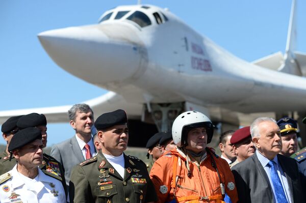 Así es el Tu-160, el más peligroso avión militar ruso - Sputnik Mundo