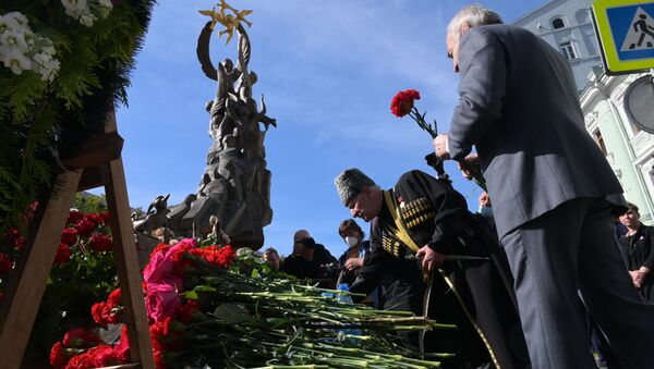 Homenaje a las víctimas del atentado de Beslán - Sputnik Mundo