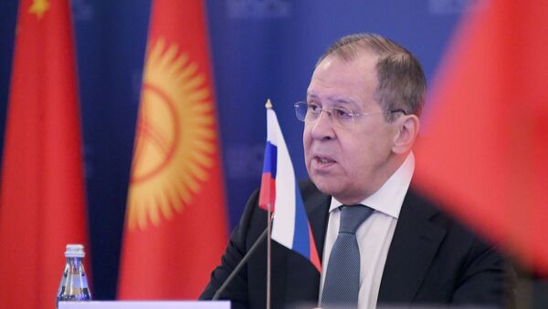 El canciller ruso, Serguéi Lavrov, en una reunión del Consejo de Ministros de Exteriores de la OCS - Sputnik Mundo