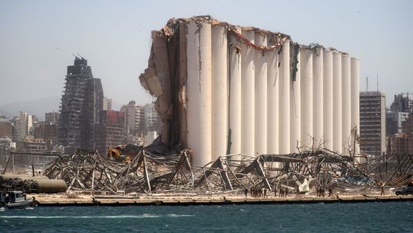 El puerto de Beirut tras la explosión de nitrato de amonio - Sputnik Mundo