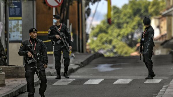 Miembros de la Policía Nacional de Colombia en Bogotá - Sputnik Mundo