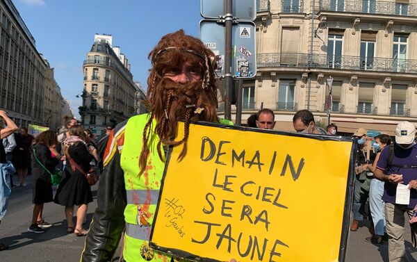 Protestas de los 'chalecos amarillos' en París - Sputnik Mundo