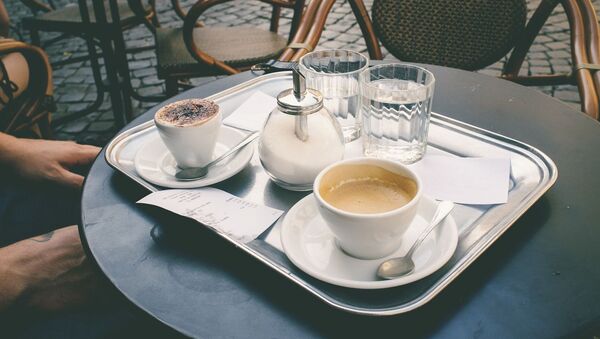 Imagen referencial de la terraza de una cafetería - Sputnik Mundo