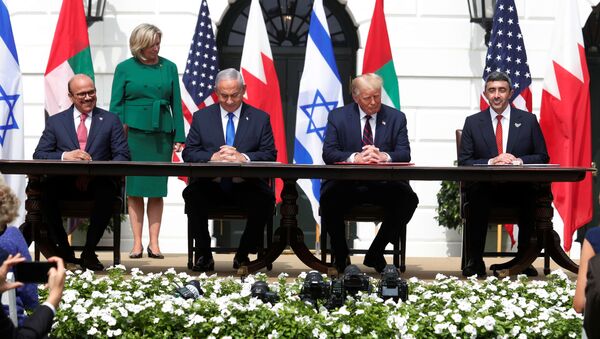 Bahréin y EAU firman acuerdos de paz con Israel en la Casa Blanca, EEUU - Sputnik Mundo