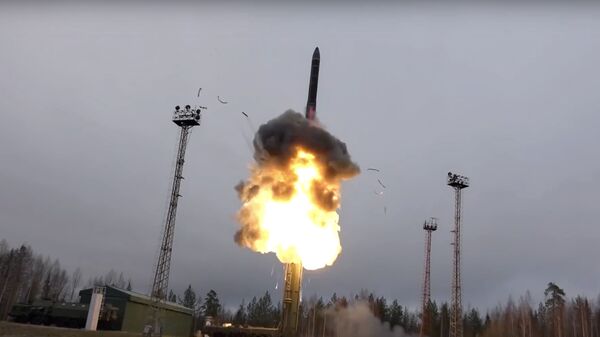 Lanzamiento de un misil (archivo) - Sputnik Mundo