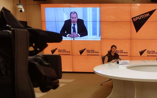 El canciller ruso, Serguéi Lavrov, durante la entrevista con Sputnik - Sputnik Mundo