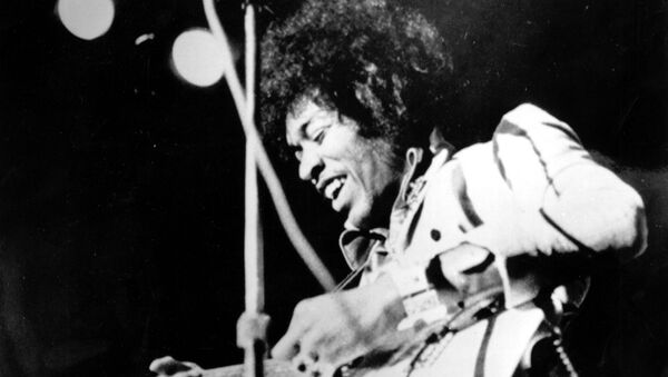 Jimi Hendrix, guitarrista y cantante estadounidense - Sputnik Mundo