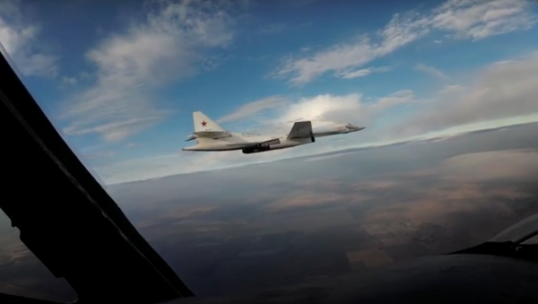 Los Tu-160 rusos vigilan la frontera de Bielorrusia con la OTAN - Sputnik Mundo