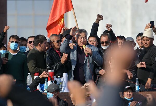 Disturbios en la capital de Kirguistán: ¿elecciones sucias?

 - Sputnik Mundo