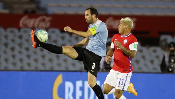Torneo de Clasificatorias al mundial de Qatar 2022, partido de fútbol Uruguay vs Chile - Sputnik Mundo