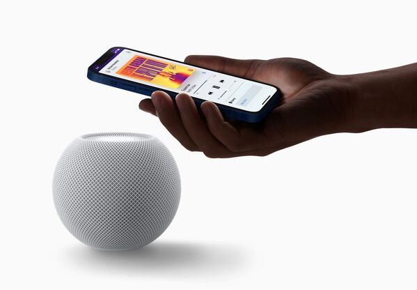 Llega la velocidad: Apple presenta la nueva época del iPhone - Sputnik Mundo