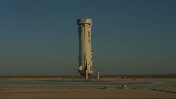 El cohete New Shepard tras su aterrizaje - Sputnik Mundo