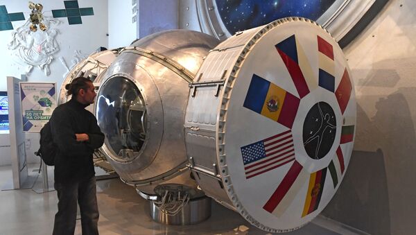 Un prototipo tecnológico del satelite Bion-6 presentado en un museo en Rusia - Sputnik Mundo