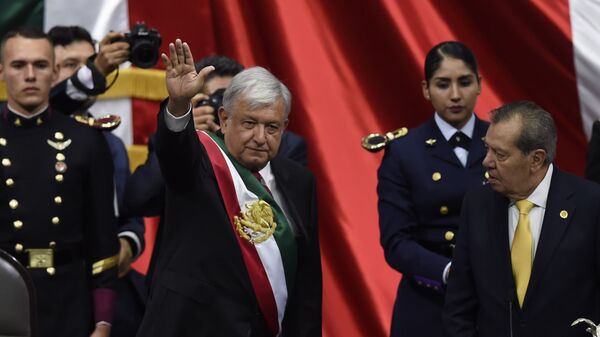 La ceremonia de toma de posesión de Andrés Manuel López Obrador - Sputnik Mundo