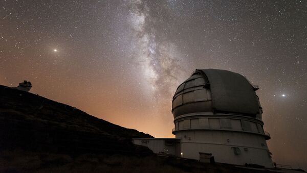 El Gran Telescopio Canarias en el Observatorio Roque de los Muchachos en la isla de La Palma en Canarias, España - Sputnik Mundo