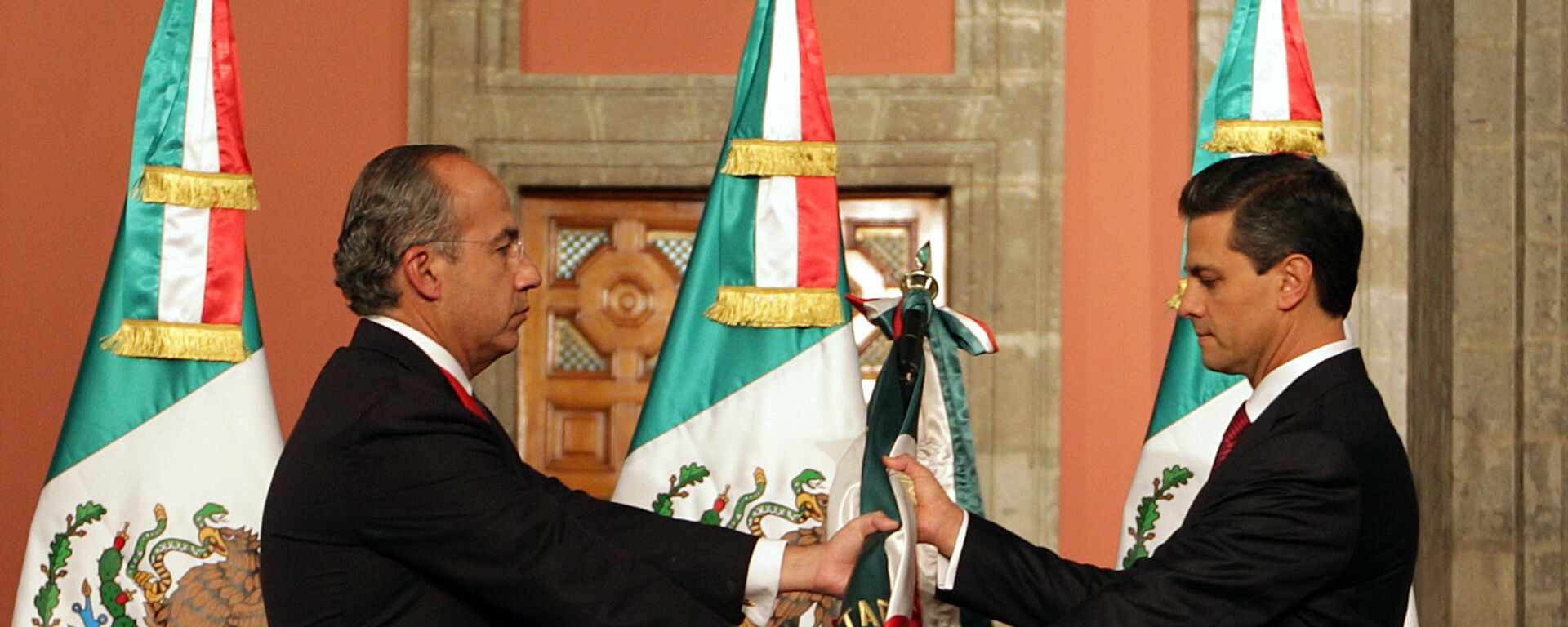 Felipe Calderón y Enrique Peña Nieto, expresidentes de México - Sputnik Mundo, 1920, 27.10.2020