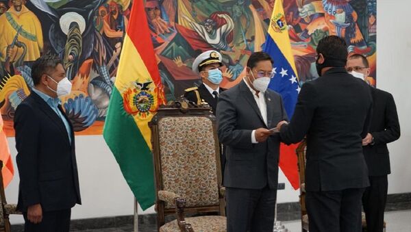 Embajador de Venezuela en Bolivia, Alexander Yáñez, entrega sus cartas credenciales al presidente de esa nación, Luis Arce - Sputnik Mundo