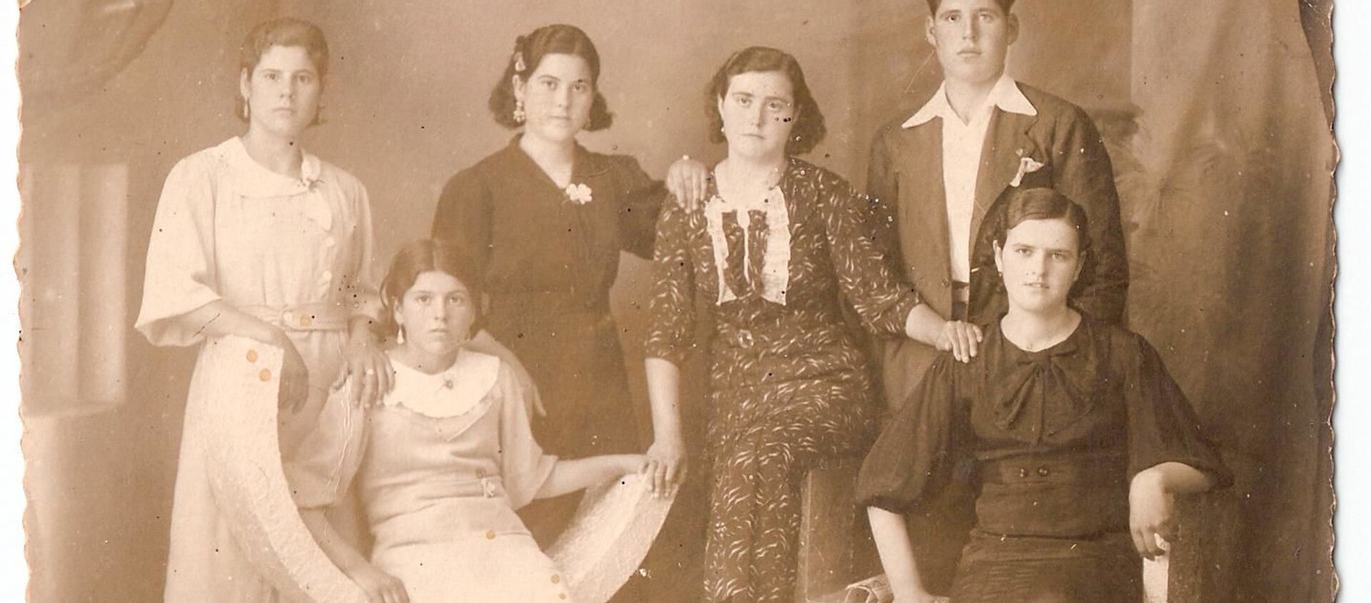 Foto de una familia en la Guerra Civil - Sputnik Mundo, 1920, 22.11.2020