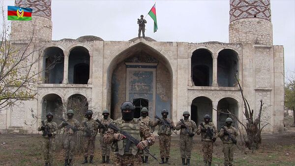 Las Fuerzas Armadas de Azerbaiyán en la localidad de Agdam  - Sputnik Mundo