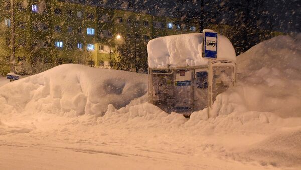 Una tormenta de nieve en Norilsk, Rusia - Sputnik Mundo