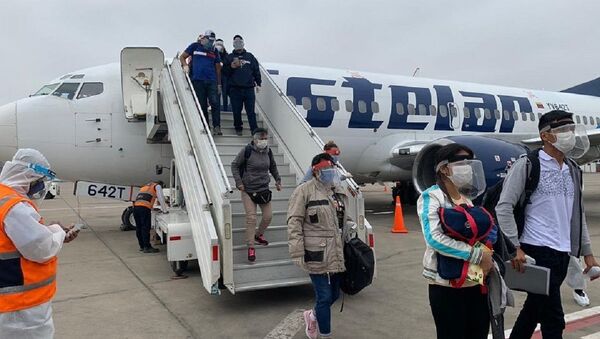 Vuelo de repatriación de aerolíneas Estelar de Venezuela - Sputnik Mundo