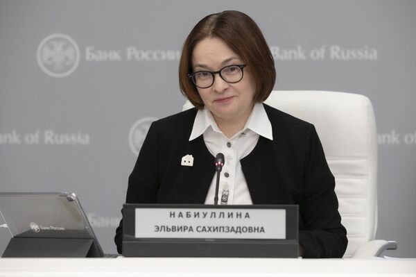 La presidenta del Banco Central de Rusia, Elvira Nabiullina, se encuentra por tercera vez consecutiva entre las 100 mujeres más influyentes del mundo.En la lista de 2020 se posicionó en el puesto número 57. - Sputnik Mundo