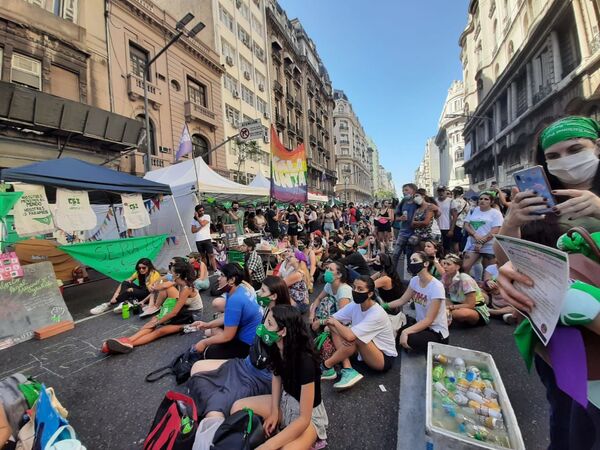 Manifestaciones a favor de la legalización del aborto en Argentina - Sputnik Mundo