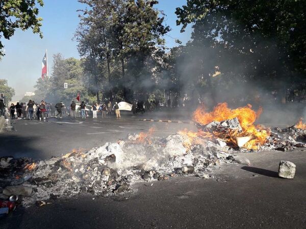 Manifestaciones en Chile por las víctimas de la dictadura y el estallido social - Sputnik Mundo