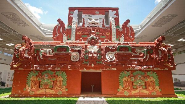 Reproducción del templo maya Rosalila en Honduras - Sputnik Mundo