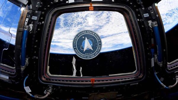 El logotipo de la Fuerza Espacial de EEUU en la Estación Espacial Internacional - Sputnik Mundo