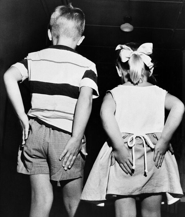 Los niños que participaron en los ensayos de la vacuna contra la poliomielitis en Houston, Texas, 1952. - Sputnik Mundo