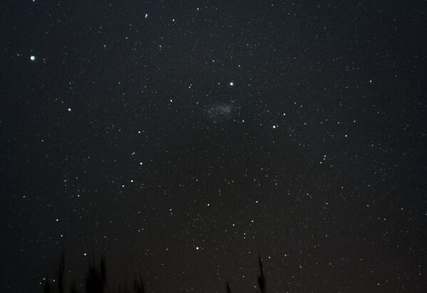La galaxia Nube Menor de Magallanes fotografiada desde un teléfono celular - Sputnik Mundo