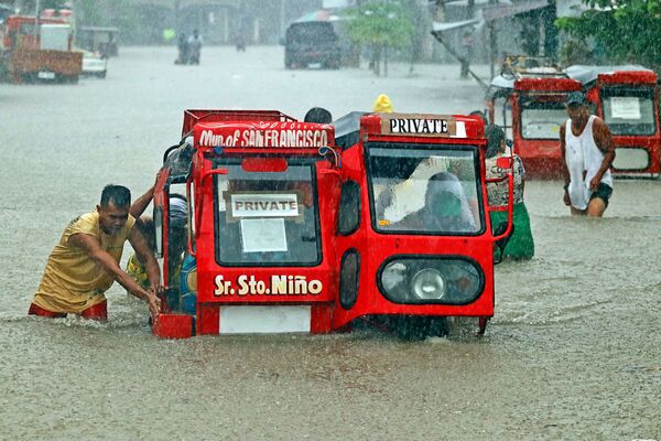 Un nuevo tifón en Filipinas causó inundaciones en San Francisco, provincia de Agusan del Sur. - Sputnik Mundo