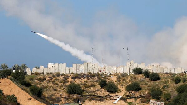 Ejercicios militares con drones y cohetes en Gaza - Sputnik Mundo