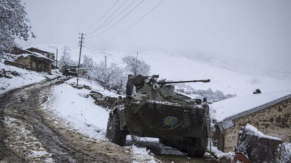 Fuerzas de mantenimiento de la paz rusas en Nagorno Karabaj - Sputnik Mundo