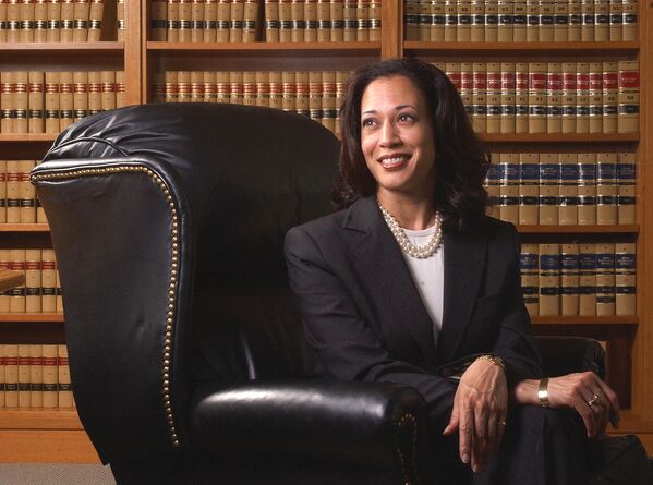 Kamala Harris como fiscal del distrito de San Francisco, 2004.  - Sputnik Mundo