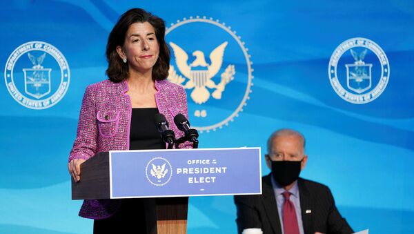 Gina Raimondo, la candidata del presidente de EEUU Joe Biden para secretaria de Comercio - Sputnik Mundo