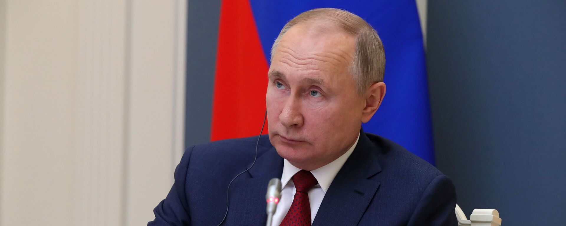 El presidente ruso, Vladímir Putin, en el Foro Económico Mundial de Davos - Sputnik Mundo, 1920, 22.04.2021
