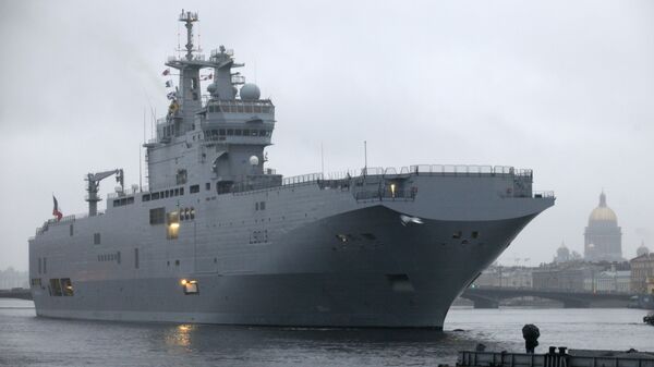 Un buque de asalto de la clase Mistral de la Armada rusa - Sputnik Mundo