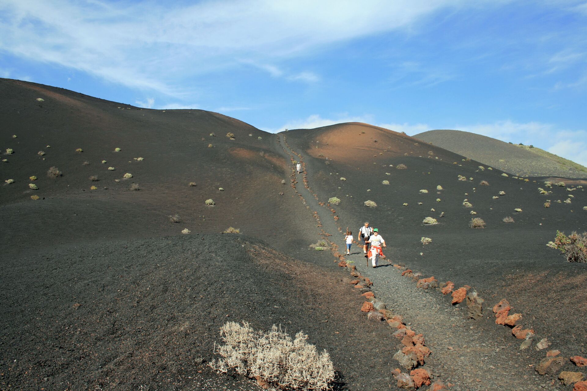 Ruta de senderismo dentro del Monumento Natural de los Volcanes de Teneguía (La Palma) - Sputnik Mundo, 1920, 11.02.2021