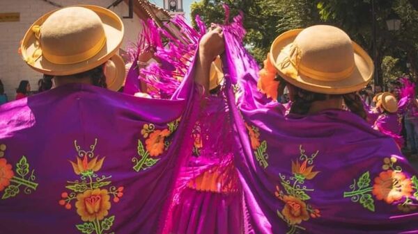Celebración del Día de las Comadres en la ciudad de Tarija, Bolivia - Sputnik Mundo