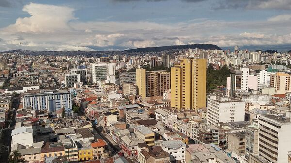 Vista sobre Quito desde la prefectura de Pichincha - Sputnik Mundo